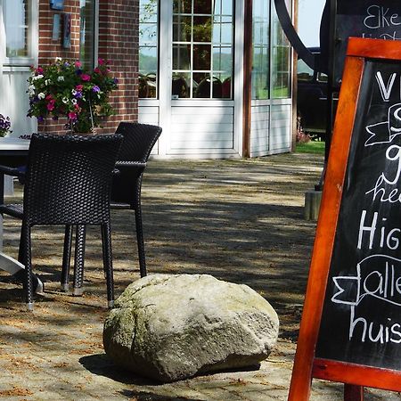 Lucy'S Inn Eesergroen Eksteriør billede